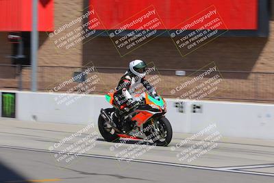 media/Aug-27-2022-Fastrack Riders (Sat) [[c588535105]]/Level 2/Session 1 Start Finish/